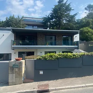 De Charme La Lionne-piscine-12 Pers Villa